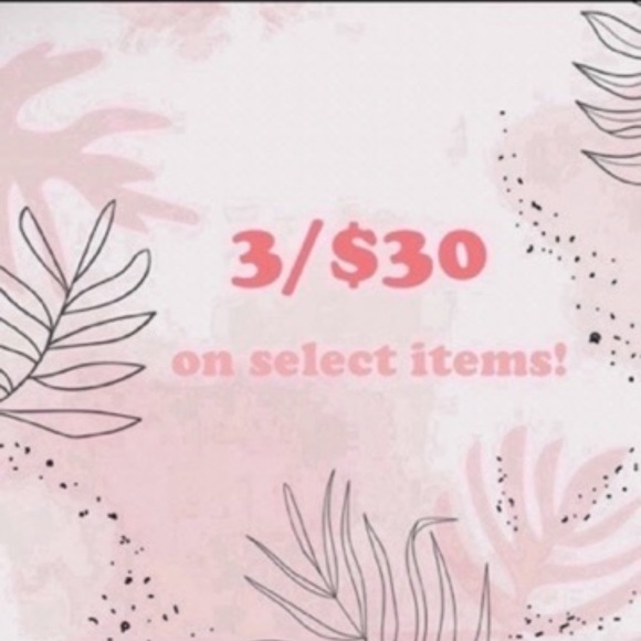 3/$30 Y2K Coral Orange Cargo Capri Pants - Picture 10 of 10